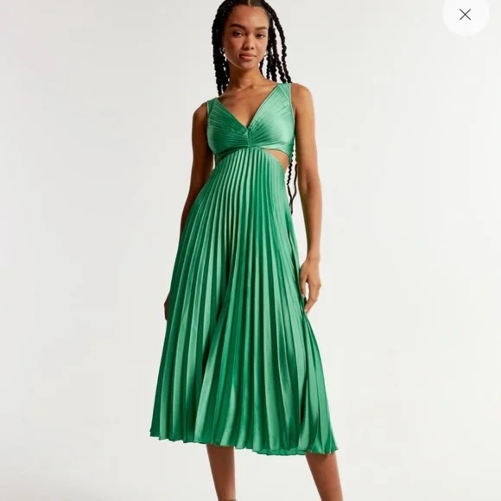 Abercrombie Giselle pleated cutout maxi dress sz L